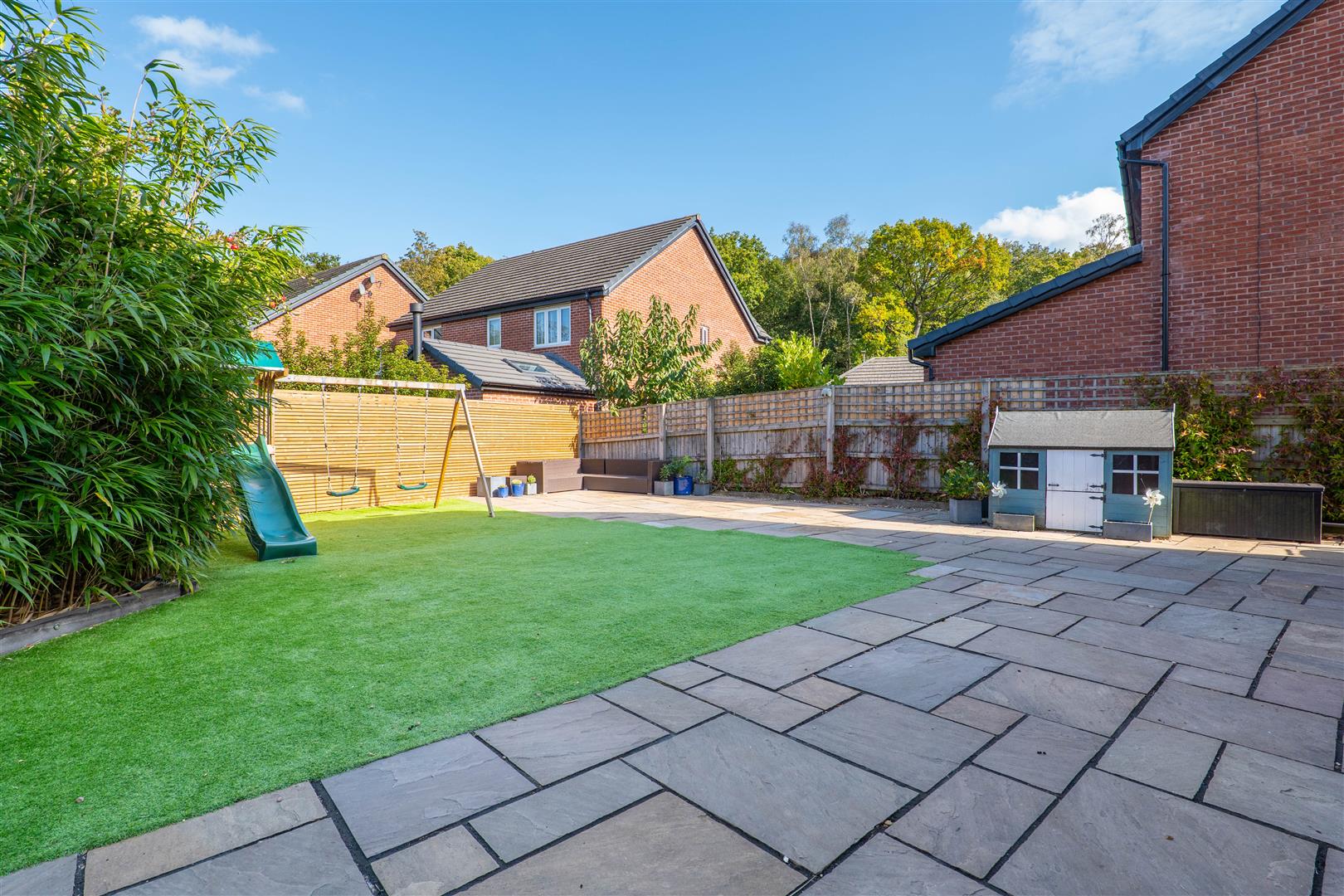 5 bed property in Prestwick Close, Chorley